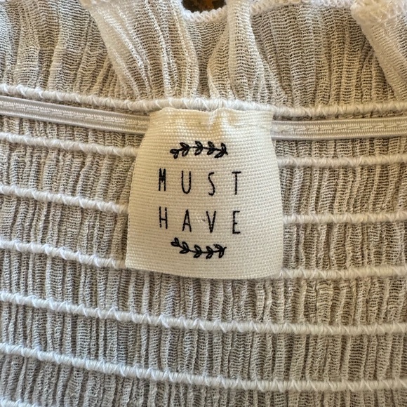 Must Have White Ruffled Camisole Top - Picture 2 of 4